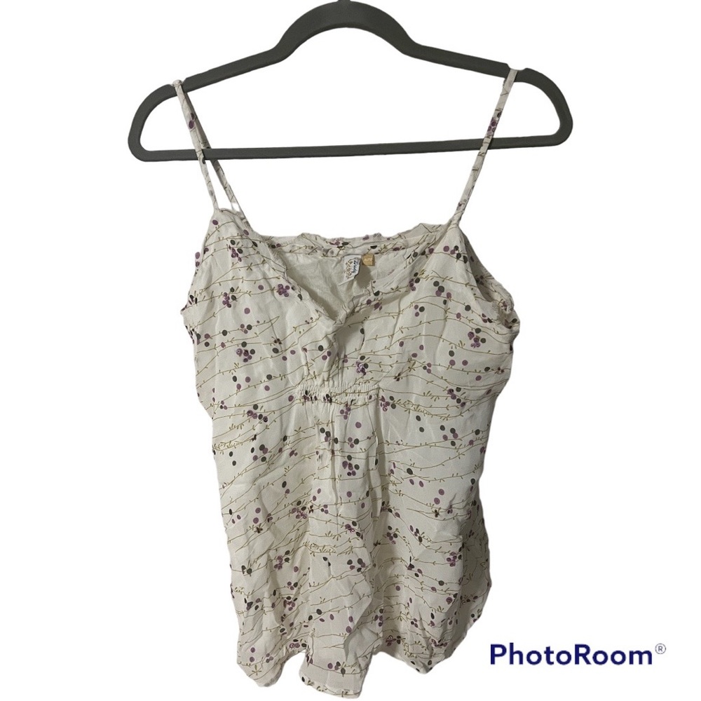 Pretty top by Brody in Extra Large